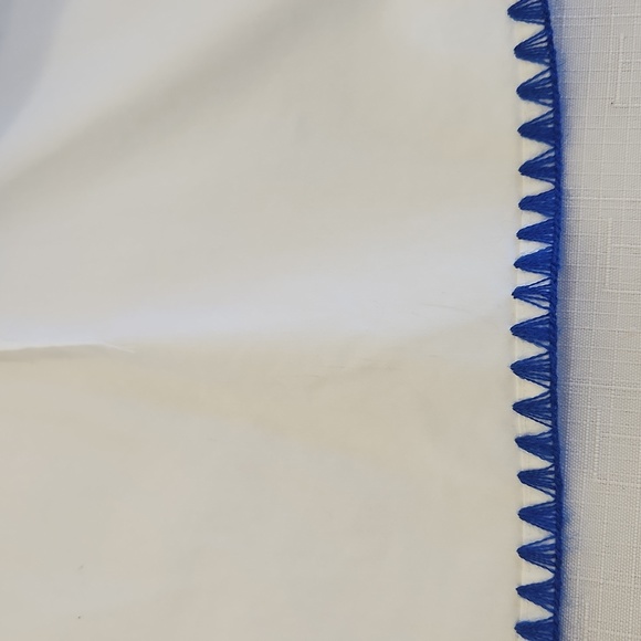 Talbot's White Bell Sleeve Blousey Top. Embroidered Trim. Size 1XP - Picture 9 of 11